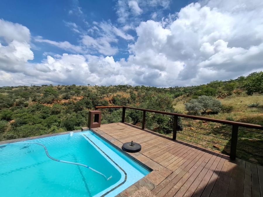 5 Bedroom Property for Sale in Waterkloof East North West